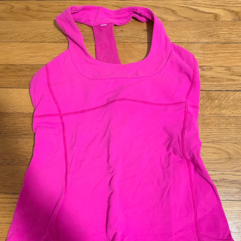 Lululemon tank